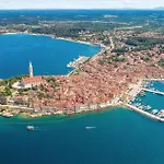 Lovely Home In Rovinj With Kitchen