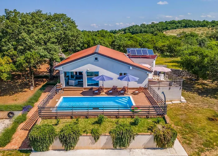 Lovely Home In Rovinj With Kitchen