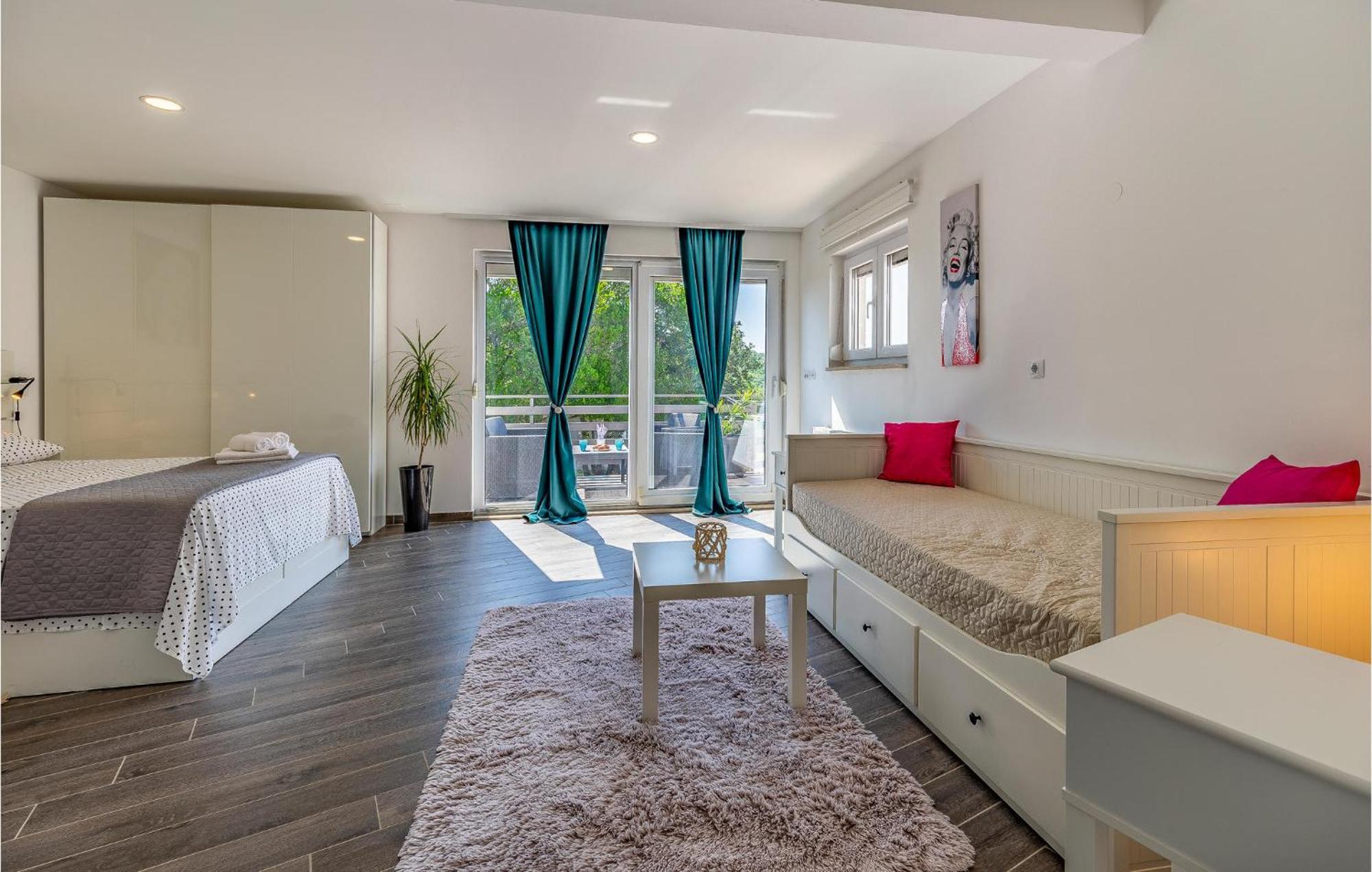 Ferienhaus Lovely In With Kitchen