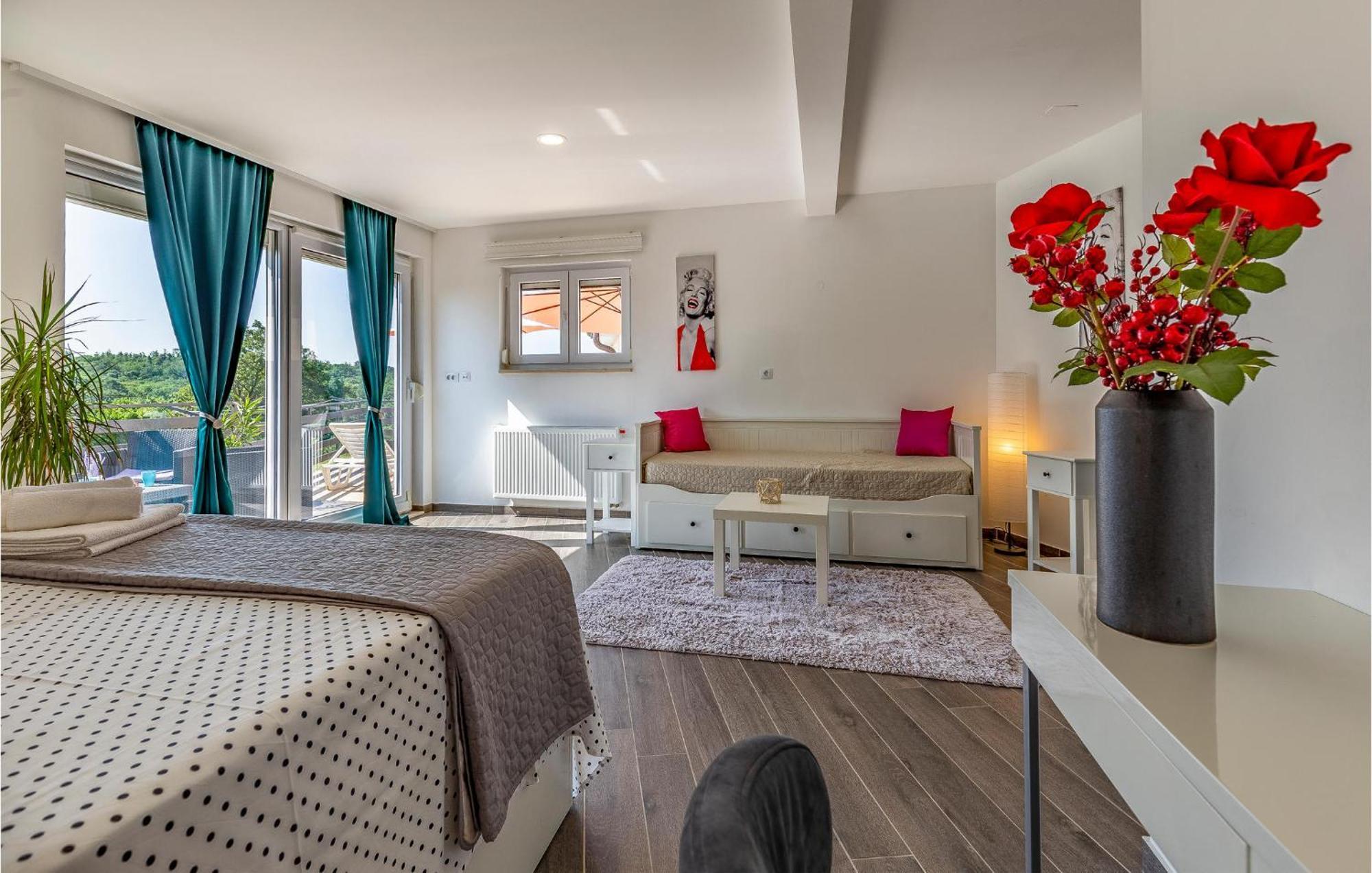 Ferienhaus Lovely In With Kitchen *