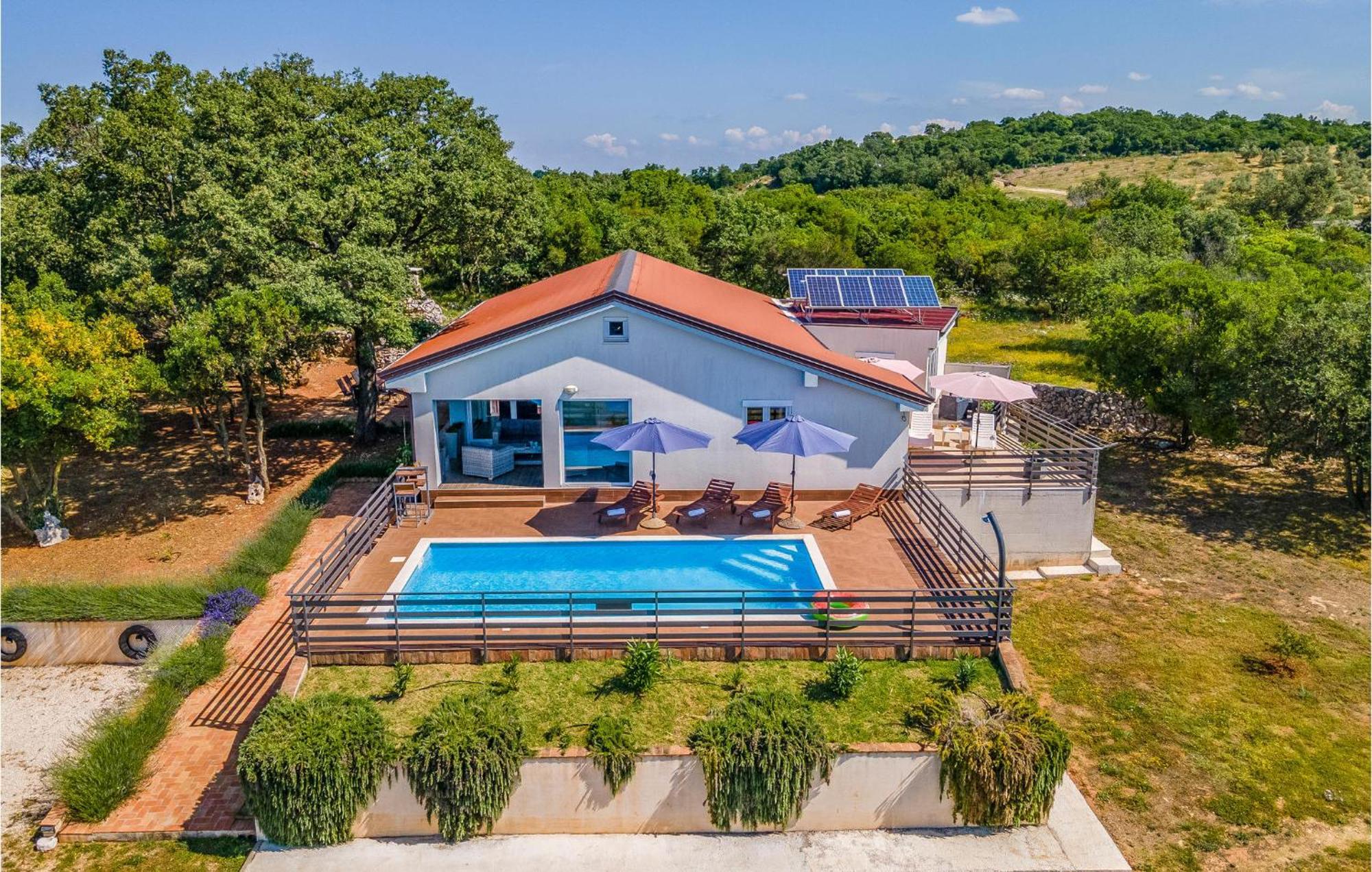 Ferienhaus Lovely In With Kitchen Rovinj